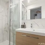 Modern Room In T7 In Paris 20